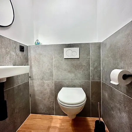 W6 - Gaestehaus Christian-westphal-str 60 - Feriendomizil Hollich Appartement *